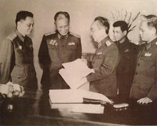 Đồng chí Lê Trọng Tấn với Chiến dịch Điện Biên Phủ